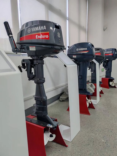Yamaha New  8hp 2 Stroke Outboard thumbnail 2