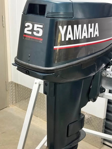 Yamaha Pre Owned 25hp 2 Stroke Outboard Motor thumbnail 4