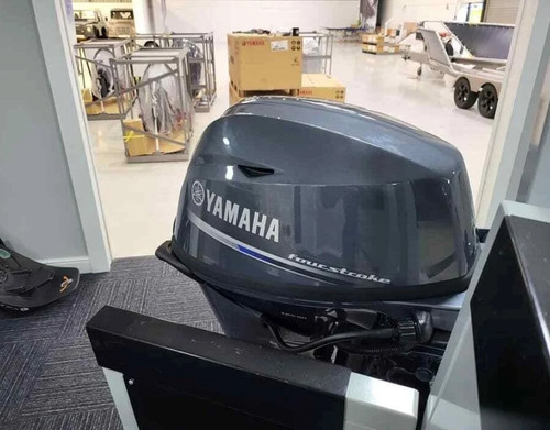 Yamaha New 15HP 4-Stroke Outboard Motor thumbnail 3