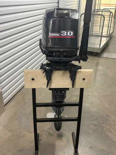 Yamaha Pre Owned 30HP 2-Stroke Outboard Motor thumbnail 4