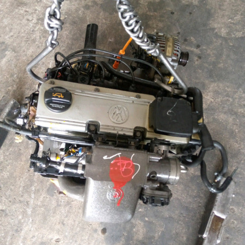 VW 2.0 8V AGG petrol engine — photo 1