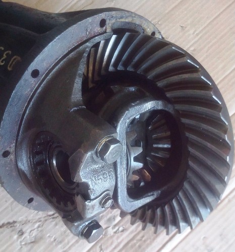 NISSAN PATROL G60 G160 K160 4WD ENGINE SD33 REAR DIFFERENTIAL RATIO 4,111 USED thumbnail 3