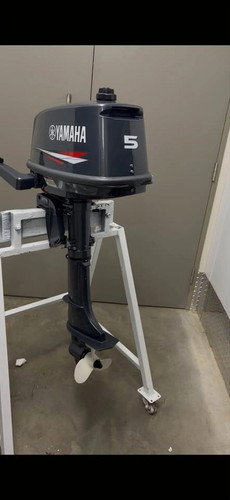 Yamaha New 5hp 2-Stroke Outboard Motor thumbnail 3