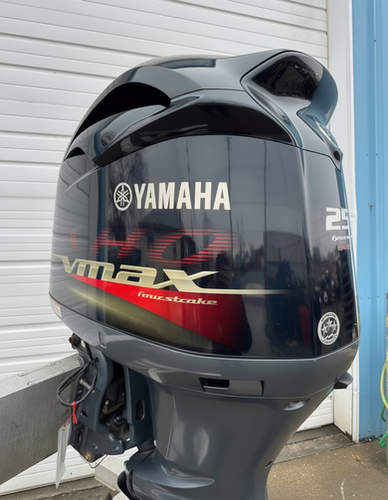 Yamaha Pre Owned VF250LA VMAX 250HP 4-Stroke Outboard Motor thumbnail 3