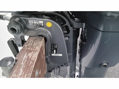 Yamaha New F8SMHB 8HP 4Stroke  Outboard Motor thumbnail 3