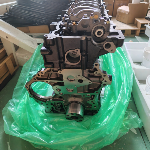 Isuzu 4HK1 5.2L Turbo Diesel Long Block Engine with Camshaft & Crankshaft — photo 1