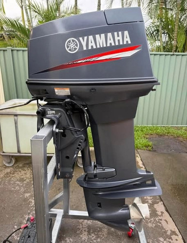 Yamaha Pre-owned 50hp 2 Stroke Outboard thumbnail 4