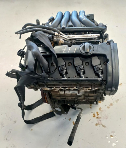 Audi A4 2.0L 4-Cylinder Petrol Complete Engine Assembly thumbnail 3