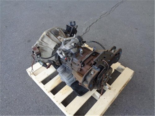 JDM TOYOTA RZU300 Genuine Transmission P31400-22008570 for Dyna thumbnail 2