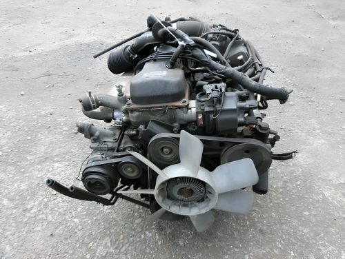 1RZ Petrol 2.0 Carb Engine — photo 1
