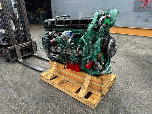 2014 Volvo D13 Diesel Engine, EPA13, D13J, Fam # EVPTH12.8G01, 12.8L, 425HP thumbnail 4