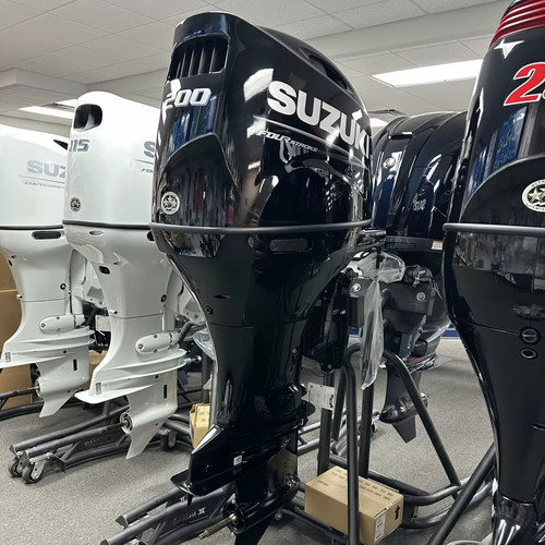 Yamaha F250 250HP V6 Four-Stroke Outboard Motor thumbnail 4