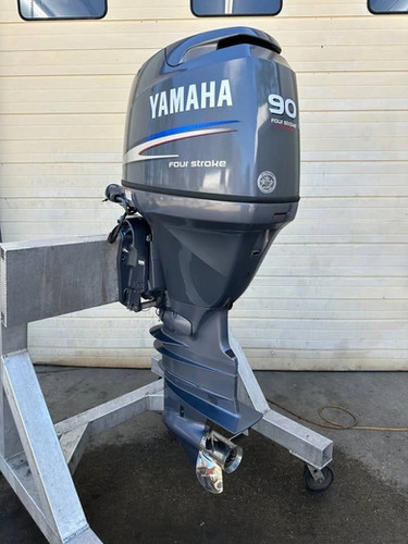 Yamaha Pre-owned  F90TXR  4 Stroke Outboard Motor thumbnail 2