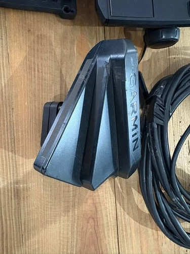 Pre Owned Garmin livescope lvs32 bundle thumbnail 2