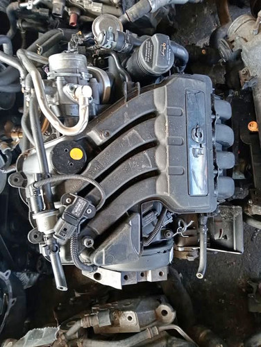 VW GOLF 1.6L ENGINE — photo 1